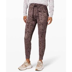 Lululemon Ready to Crush Womens 2 Velvet Jogger Pants French Press Brown